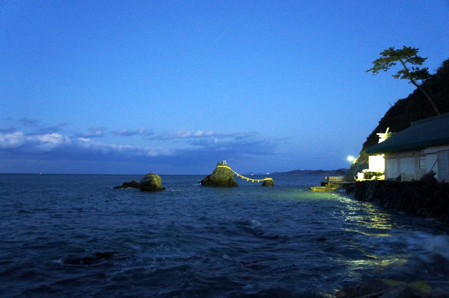 夫婦岩