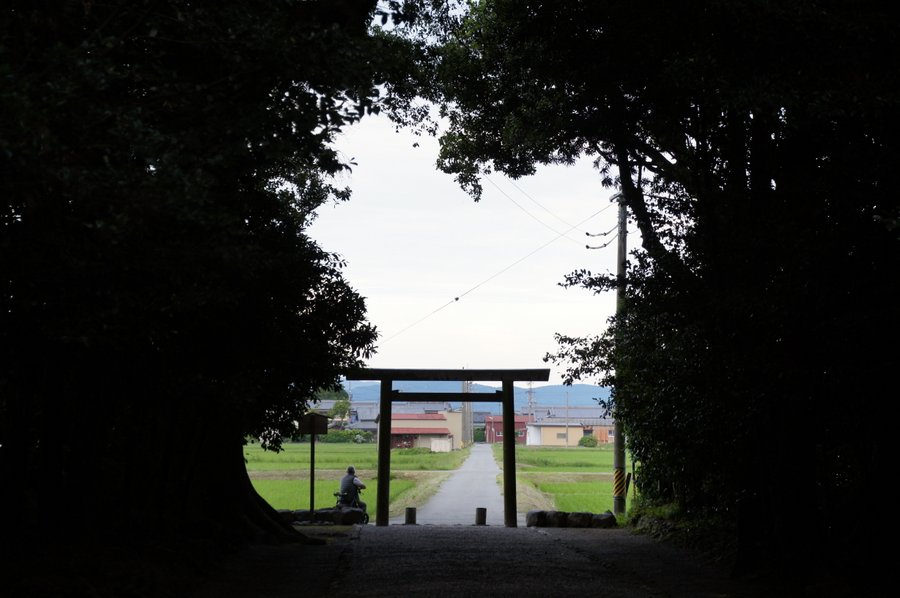神服織機殿神社